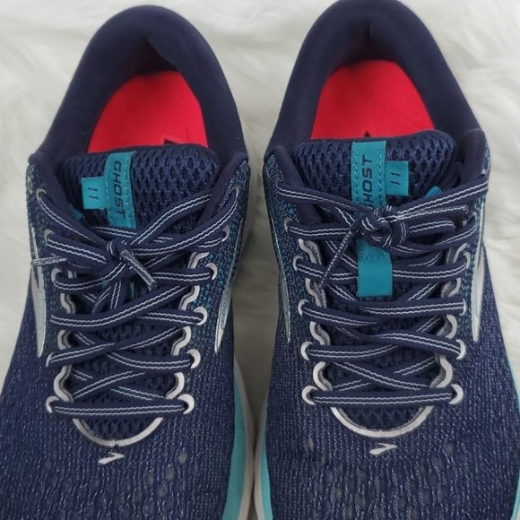 Brooks Shoes Brooks Cushion Neutral Chest 1 Shoes Women Size 8